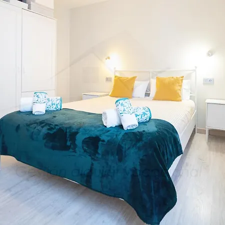 Luanco 11 Centro De Appartement Gijón